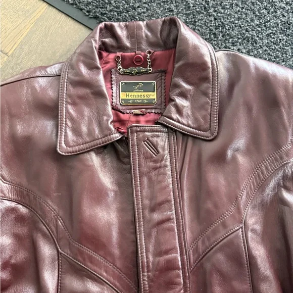 Hennessy 1765 Vintage Burgundy Leather Jacket with Belt - Picture 4 of 15